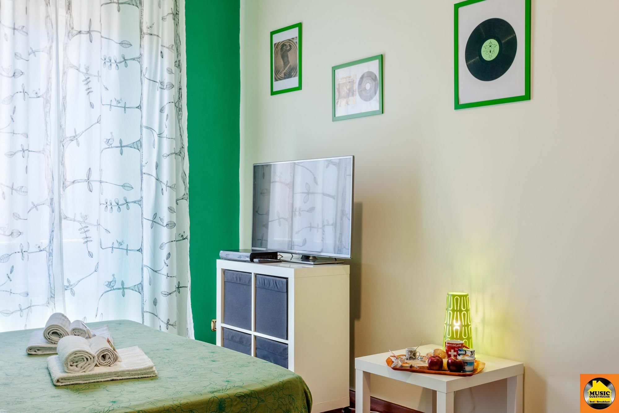 Music Guesthouse Рим Екстер'єр фото